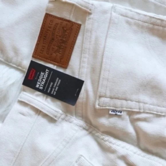Levi's Wedgie Fit Straight Leg Corduroy Pants - Picture 6 of 9